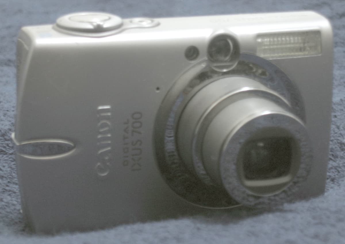 Canon Digital IXUS 700 — camera rental